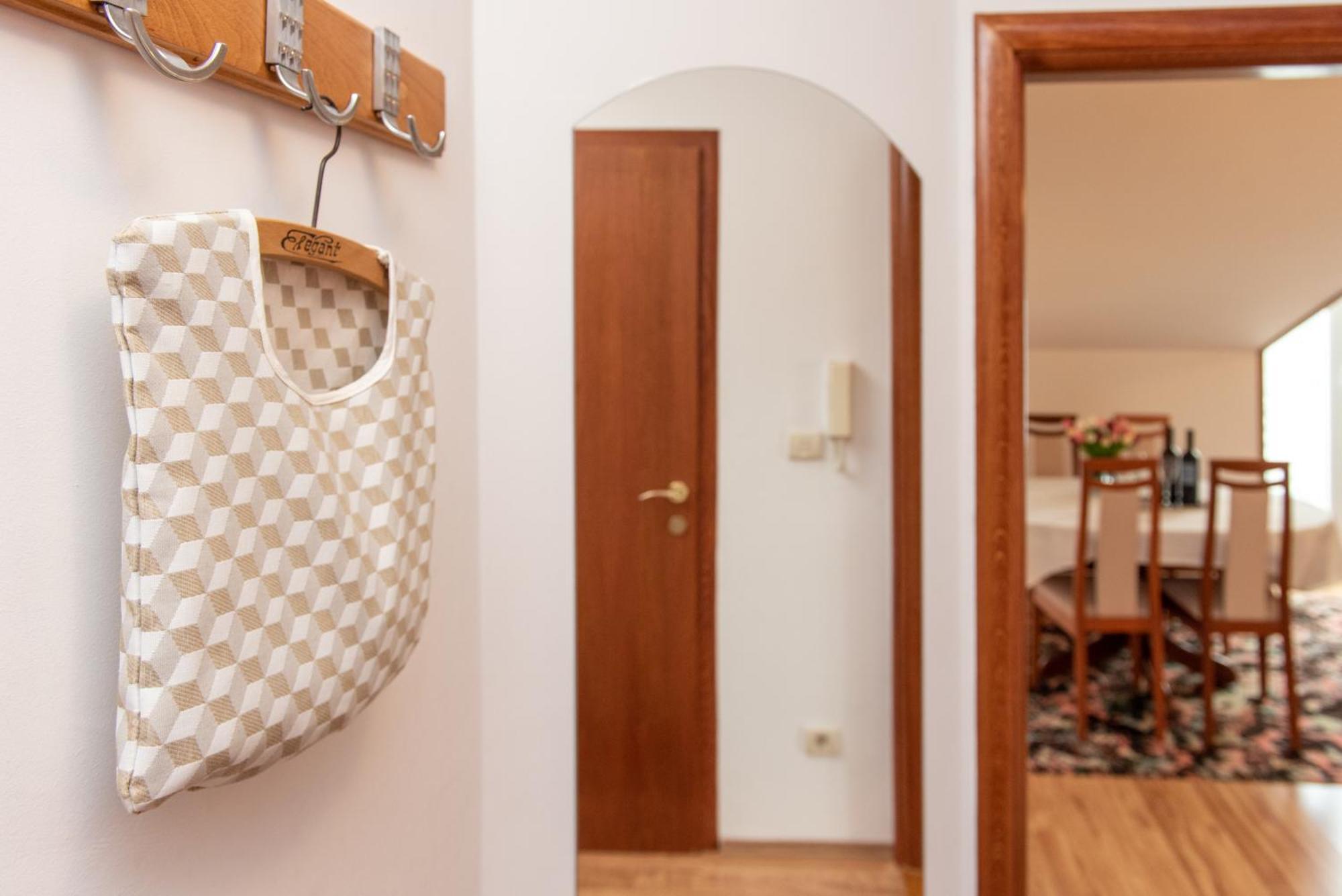 Apartments Andrijana Спліт Екстер'єр фото